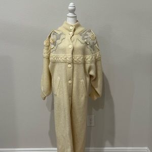 Beautiful vintage embroided long coat off white